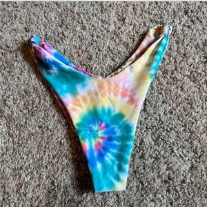 SKATIE X THE SALTY BLONDE Suzanne bikini bottom